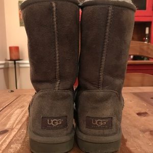 UGG Women's classic || Short Boot